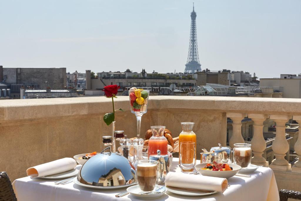 Hotels in Paris with Eiffel Tower view-Hôtel Raphael- photo