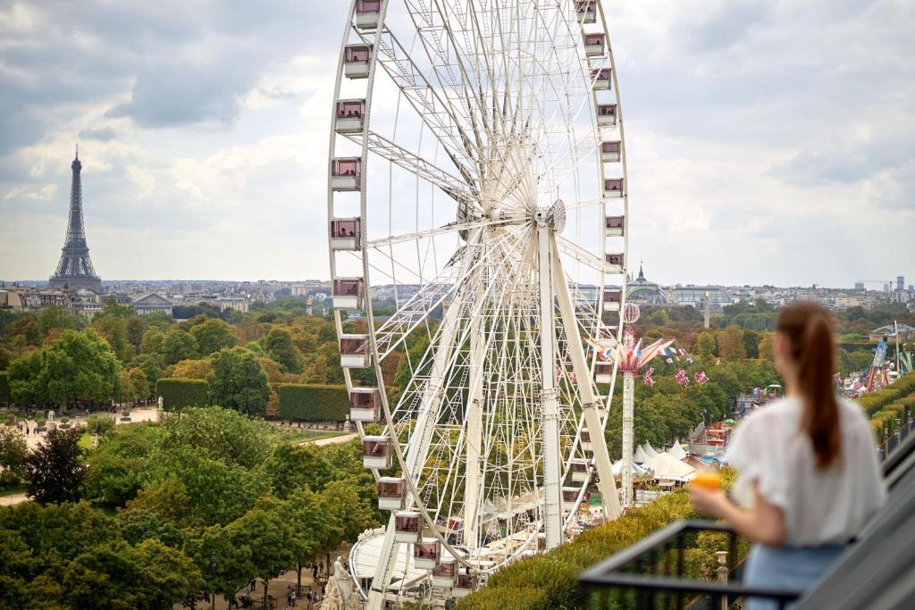 Hotels in Paris with Eiffel Tower view-Hôtel Regina Louvre-photo