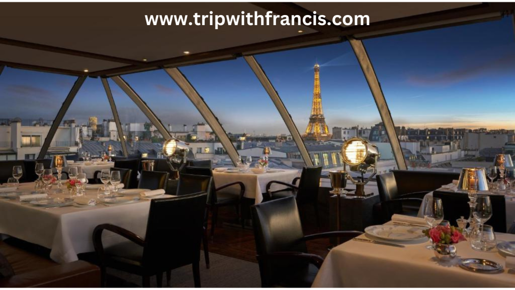 Best Hotels in Paris:
The Peninsula Paris hotel - photo @tripwithfrancis